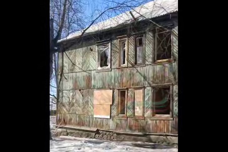 Заброшенный дом на улице Стопани. Скриншот видео ТК «Феникс»