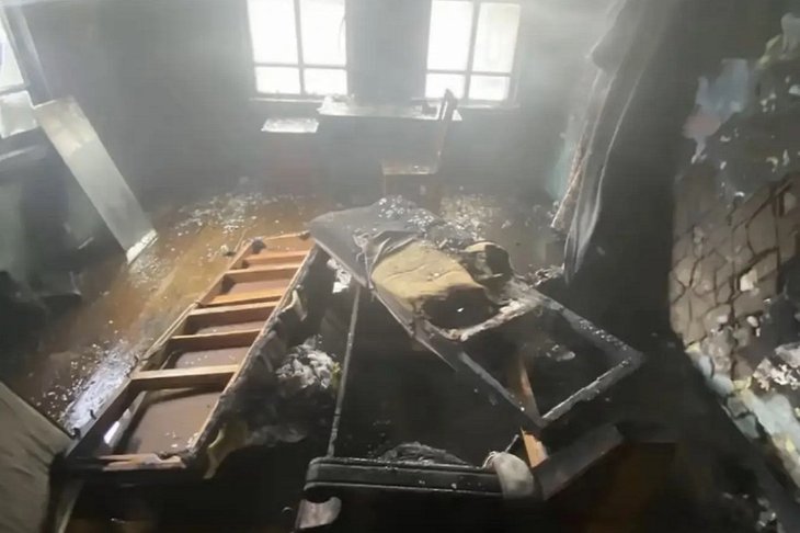 Сгоревшая квартира. Фото пресс-службы ГУ МЧС России по Иркутской области