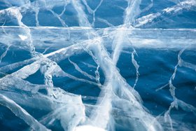 Лед Байкала. Фото из архива IRK.ru