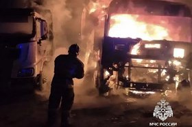 Сгоревший автомобиль. Фото пресс-службы ГУ МЧС России по Иркутской области