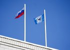 Флаги РФ и Иркутской области. Фото пресс-службы правительства региона