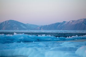 Байкал зимой. Фото из архива IRK.ru
