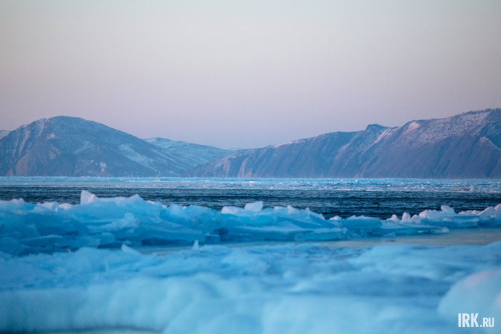 Байкал зимой. Фото из архива IRK.ru