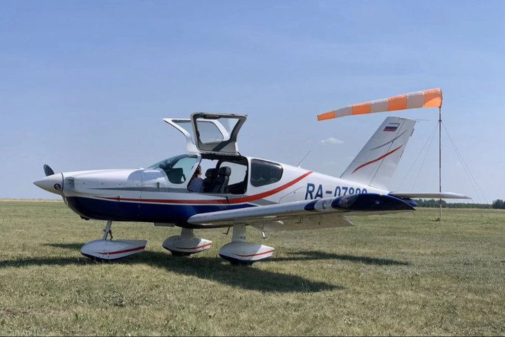 Самолет. Фото с сайта объявлений