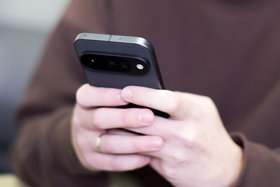 Телефон. Фото Маргариты Романовой, IRK.ru