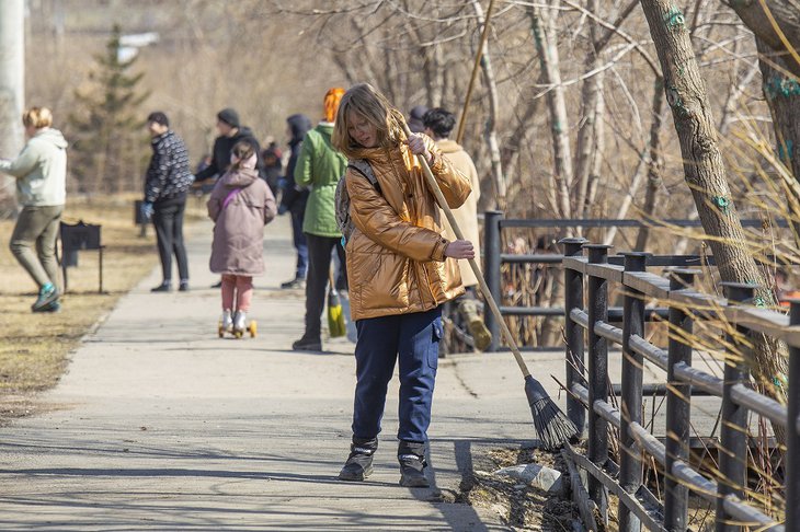 Субботник. Фото Маргариты Романовой, IRK.ru