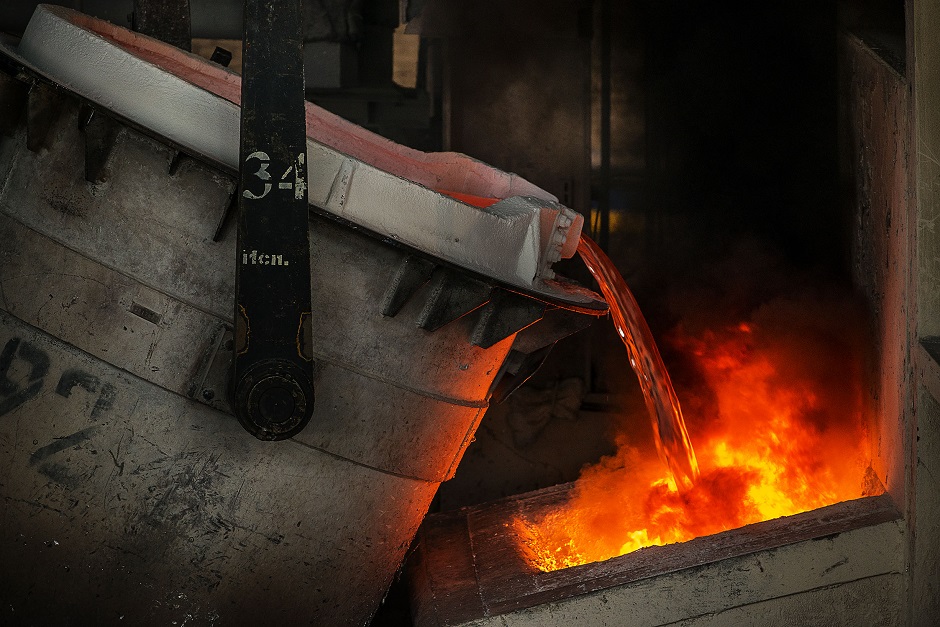 Производство алюминия. Фото РУСАЛ Производство алюминия. Фото РУСАЛ