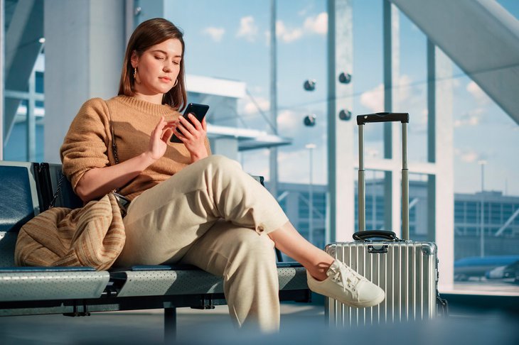 Абонент. Фото: Shutterstock, автор Gorodenkoff