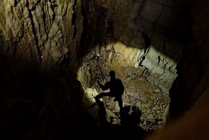 Глубина Сармы составляет 1830 метров