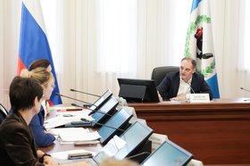 Заседание. Фото пресс-службы правительства Иркутской области