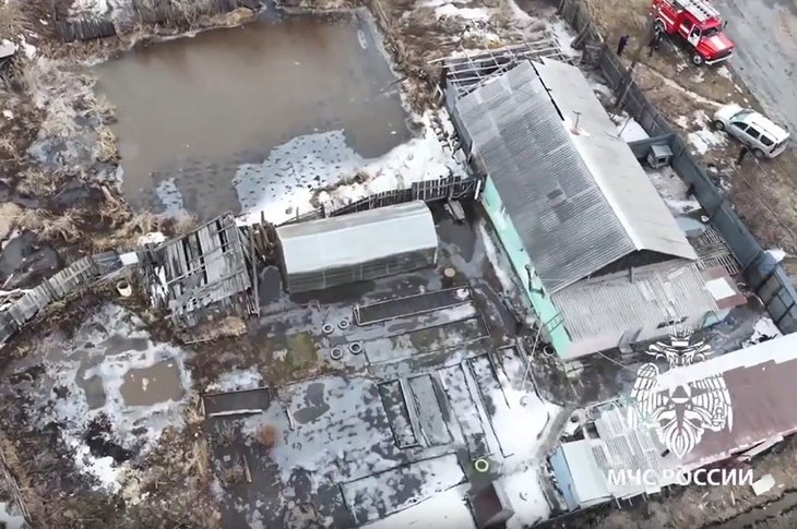 Обстановку мониторят с помощью беспилотников. Скриншот видео ГУ МЧС России по Иркутской области