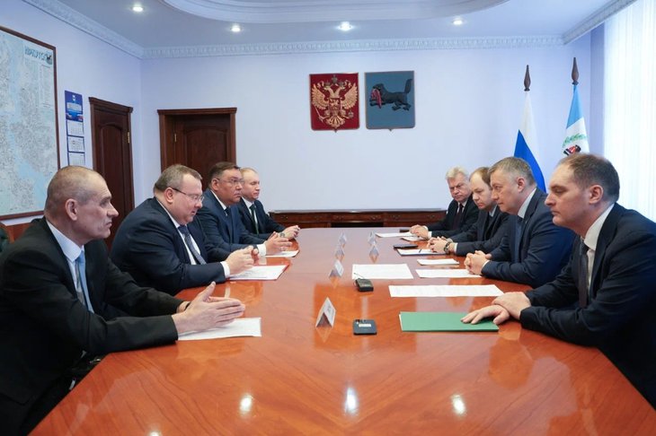 Встреча в правительстве Иркутской области. Фото пресс-службы кабмина региона