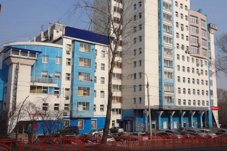 Здание. Фото из телеграм-канала «Свет38»