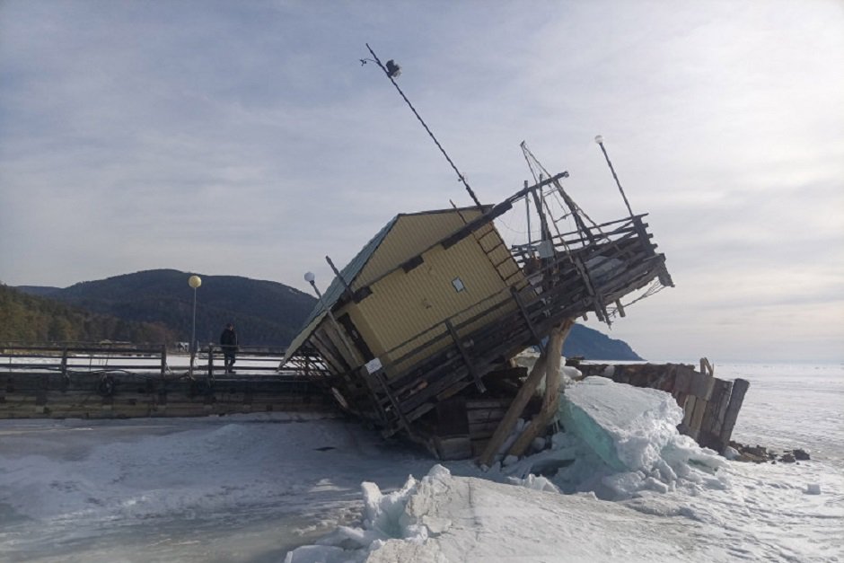 Причал с научным оборудованием. Фото Лимнологического института СО РАН Причал с научным оборудованием. Фото Лимнологического института СО РАН