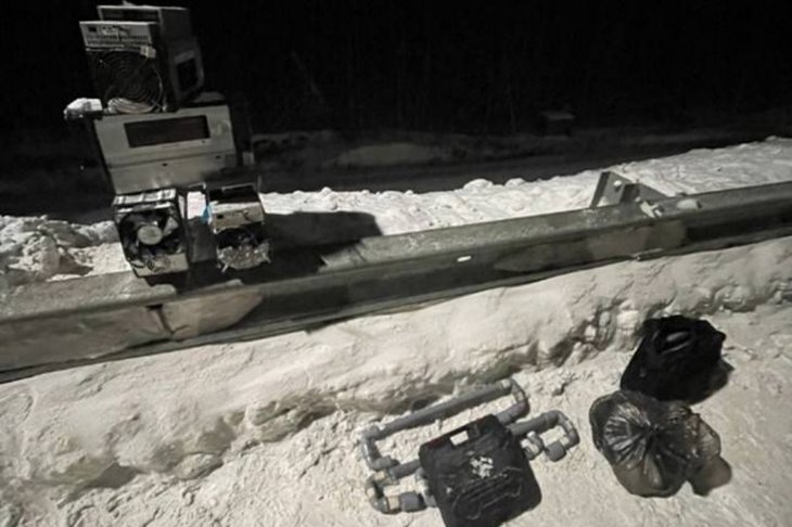 Майнинг-оборудование. Фото пресс-службы ГУ МВД России по Иркутской области Майнинг-оборудование. Фото пресс-службы ГУ МВД России по Иркутской области