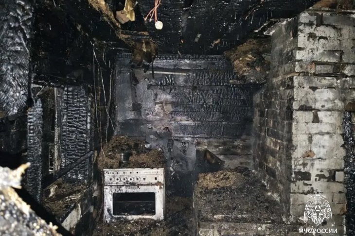 Дом после пожара. Фото пресс-службы ГУ МЧС России по Иркутской области