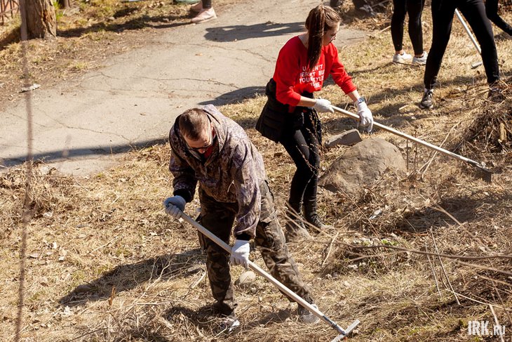 Субботник. Фото IRK.ru