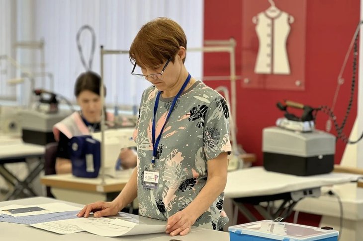 Швея. Фото пресс-службы правительства Иркутской области