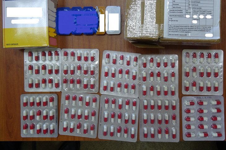 Препарат из посылки. Фото пресс-службы Иркутской таможни