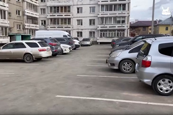 Двор. Скриншот из видео Руслана Болотова во «ВКонтакте»