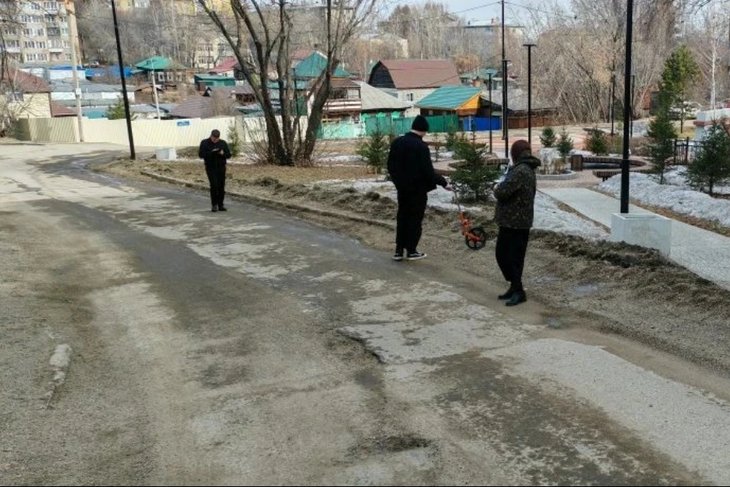 Осмотр дорог. Фото пресс-службы думы Иркутска