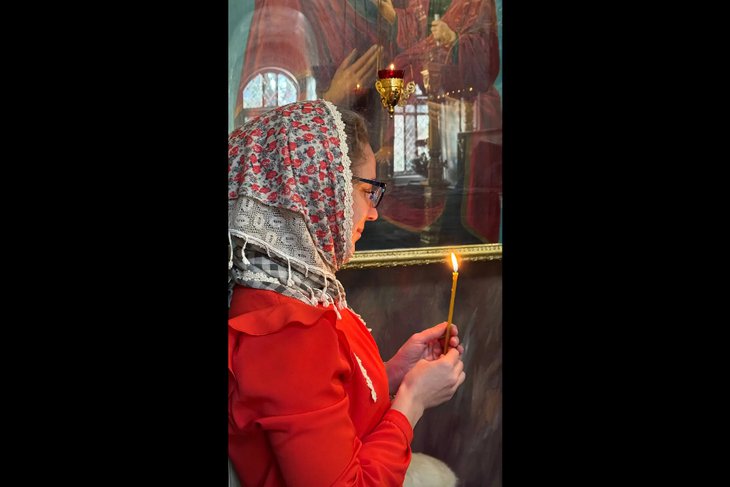 Прихожанка. Фото из телеграм-канала Иркутской епархии