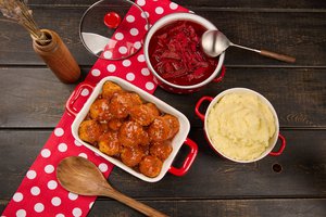 Еда по-домашнему без лишней мороки.