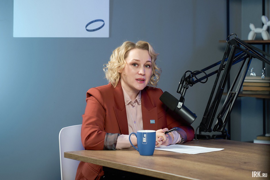 Ведущая Анна Суркова