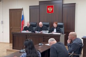 Судебное заседание. Скриншот видео объединенной пресс-службы судов общей юрисдикции Иркутской области