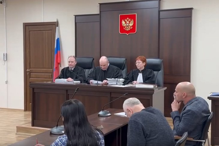 Судебное заседание. Скриншот видео объединенной пресс-службы судов общей юрисдикции Иркутской области