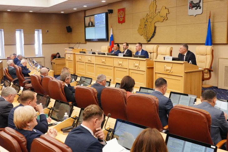 Сессия Законодательного собрания региона. Фото IRK.ru