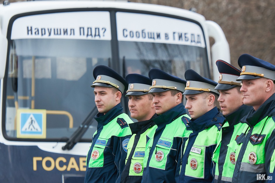 22 апреля в рамках конкурса «Лучший инспектор ДПС» на дрифт-площадке под Академическим мостом прошли соревнования по скоростному маневрированию.