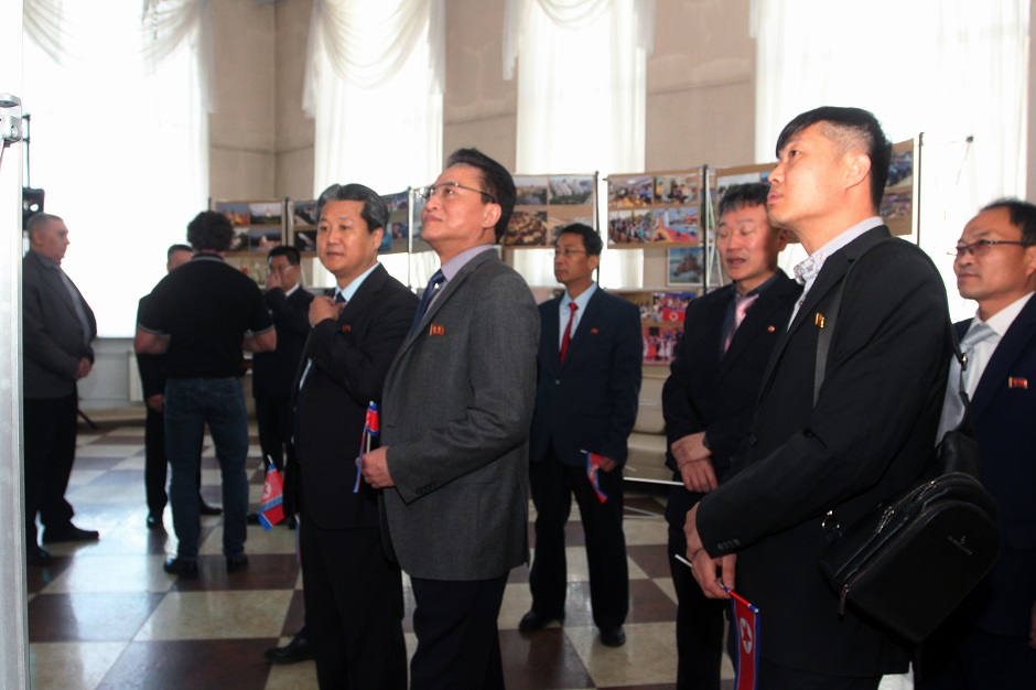 Корейская делегация на фотовыставке