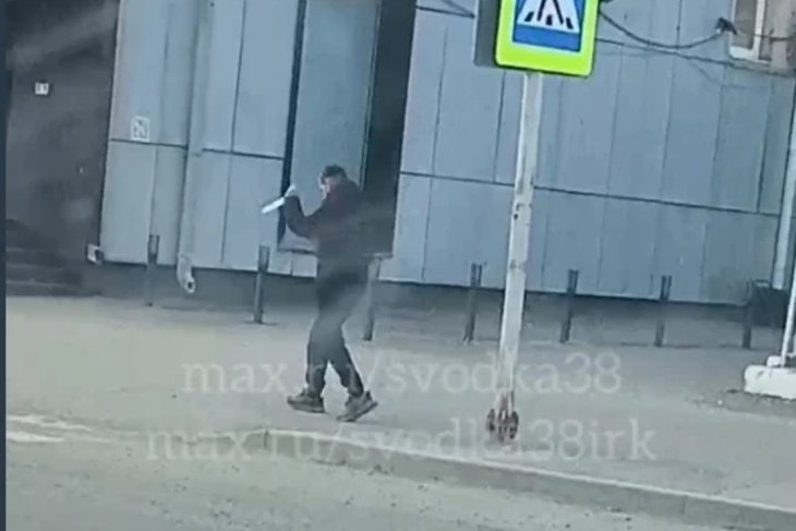 Мужчина с ножом. Фото Svodka38