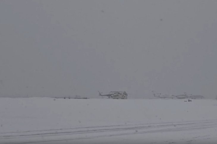 Снегопад. Скриншот видео аэропорта Братска