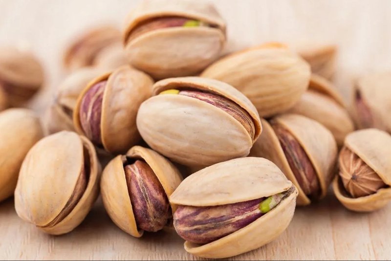 Фисташки. Изображение сгенерировано GigaChat