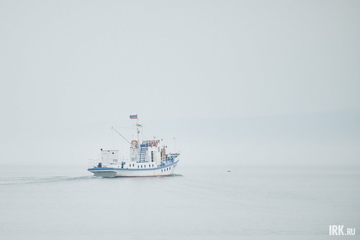 Судно на Байкале. Фото Маргариты Романовой, IRK.ru