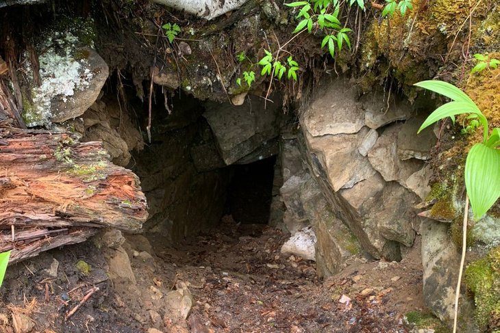 Пещера. Фото пресс-службы правительства Иркутской области