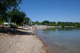 Иркутяне на пляже. Фото из архива IRK.ru