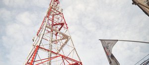 Световое шоу с фейерверком покажут на телебашнях Иркутска и Братска в честь 9 Мая