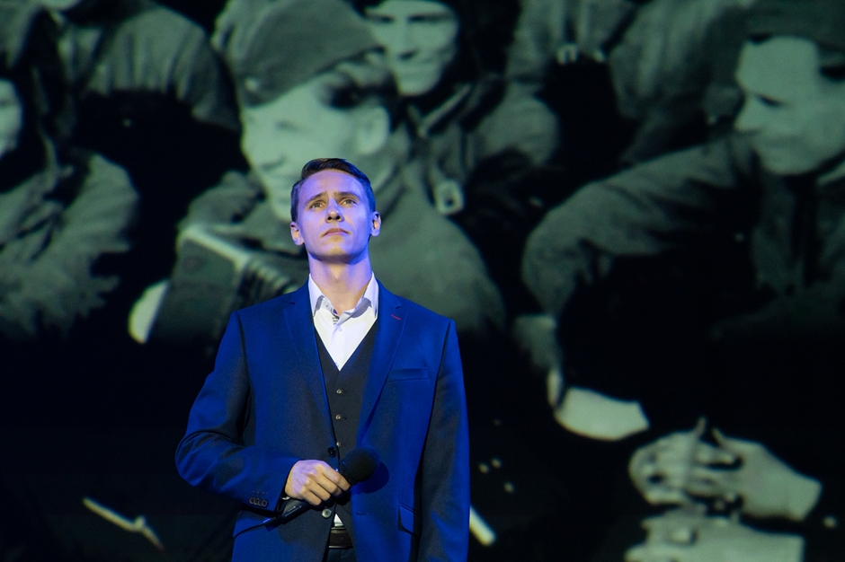 На концерте в Иркутском академическом театре им. Н.П. Охлопкова. Фото с сайта dramteatr.ru