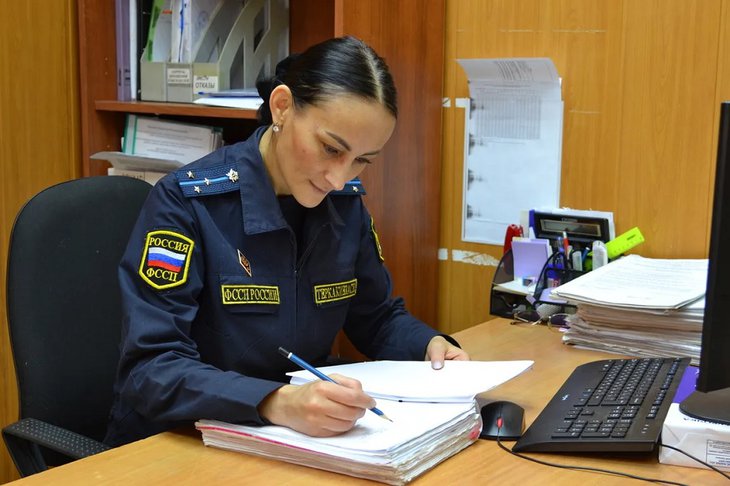 Судебный пристав. Фото ГУФССП России по Иркутской области