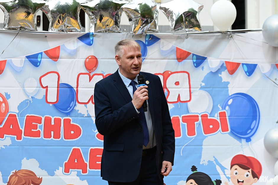 Антон Медко: «Ребёнок должен чувствовать свою национальную идентичность, историю, традиции. Таким образом, подрастающее поколение захочет работать на благо и процветание своей Родины».