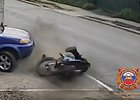 Авария с мотоциклом. Скриншот видео Госавтоинспекции Иркутска