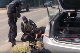 Задержание злоумышленников. Скриншот видео пресс-службы ГУ МВД России по Иркутской области