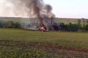Упавший самолет. Скриншот видео из телеграм-канала «Сводка38»