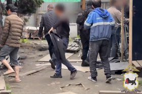 Момент операции. Скриншот из видео пресс-службы ГУ МВД России по Иркутской области