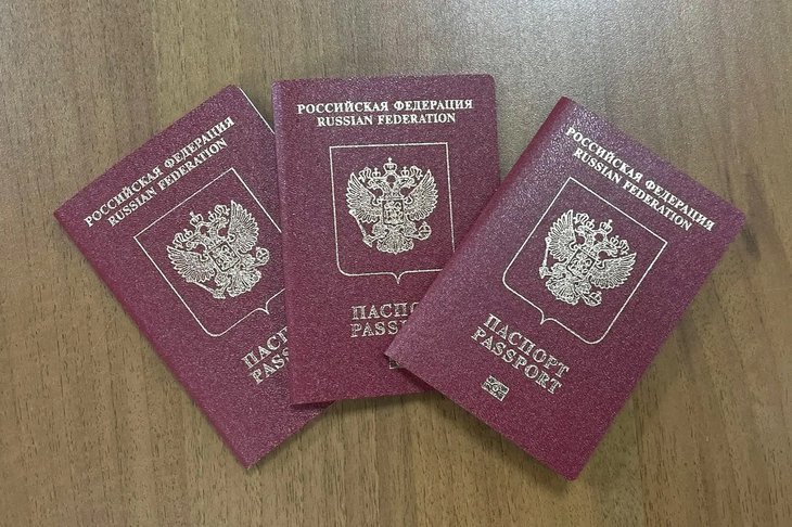 Загранпаспорта. Фото ГУ МВД России по Иркутской области