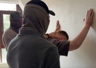 Задержание. Скриншот видео пресс-службы УФСБ России по Иркутской области