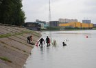 Очистка дна Ангары от мусора. Фото пресс-службы администрации Иркутска
